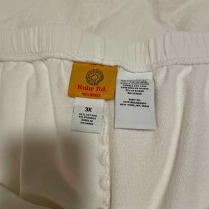 Ruby winter white sweat pants